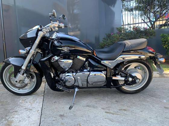 SUZUKI BOULEVARD M1500R 